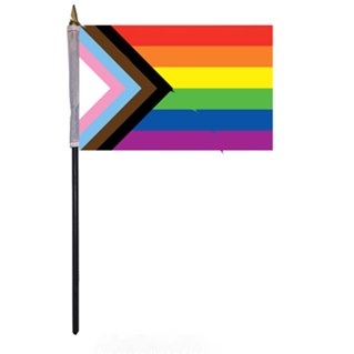 Pieni Progress Pride-lippu minitangolla